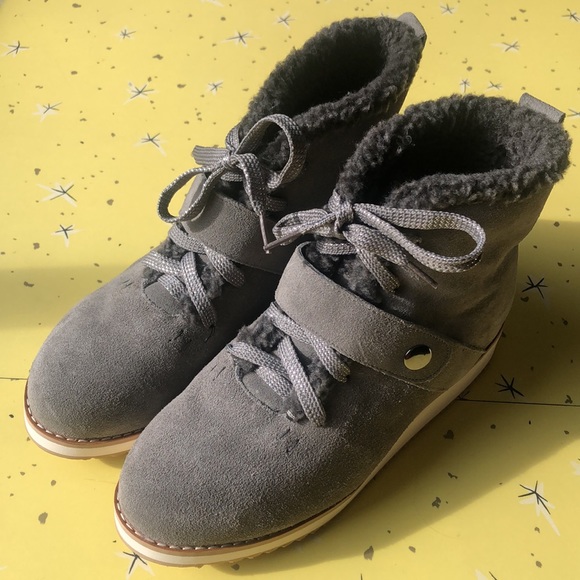 Size 8 grey and white booties. Good condition. - Picture 4 of 6